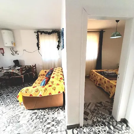 Tropicana One Bedroom Flat T1 With Garden Close To 8 Beaches *