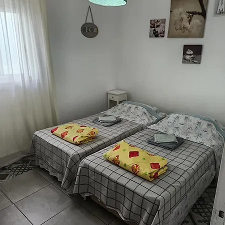 Appartement Tropicana One Bedroom Flat T1 With Ac Portatil, Garden And Parking Place Albufeira