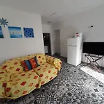 Tropicana One Bedroom Flat T1 With Ac Portatil, Garden And Parking Place Daire Albufeira