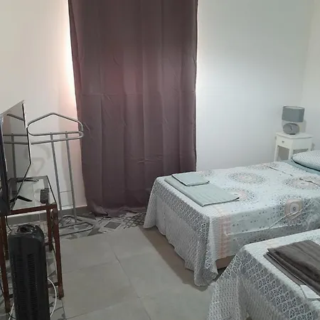 Bali Tropicana One Bedroom Flat T1 With Ac Portatil, Garden, Parking Place * 阿尔布费拉