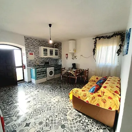 Bali Tropicana One Bedroom Flat T1 With Ac Portatil, Garden, Parking Place 公寓 *