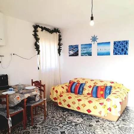 Bali Tropicana One Bedroom Flat T1 With Ac Portatil, Garden, Parking Place 公寓