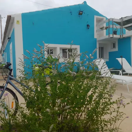 Tropicana One Bedroom Flat T1 With Ac Portatil, Garden And Parking Place Daire Albufeira