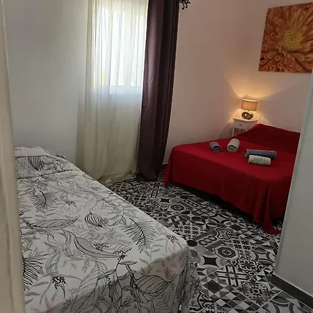 Apartment Bali Tropicana One Bedroom Flat T1 With Ac Portatil, Garden, Parking Place Albufeira